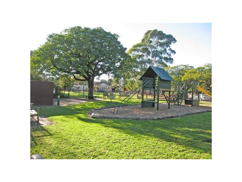 1 Nibley Avenue, Everard Park SA 5035