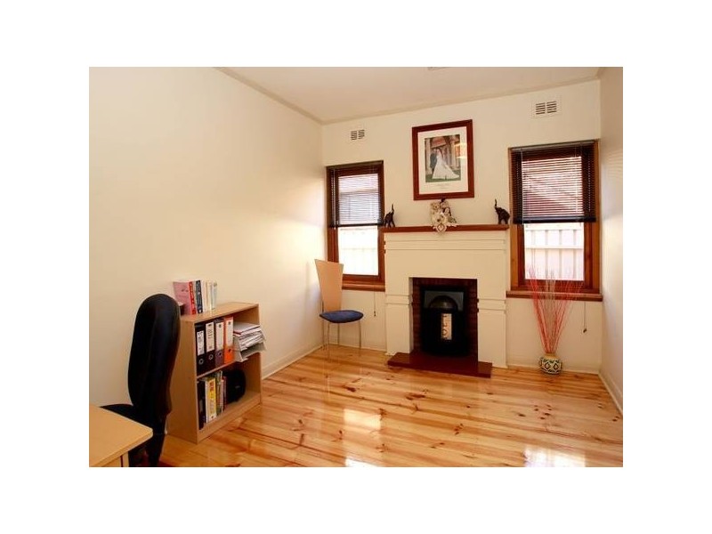 14 Dingera Avenue, North Plympton SA 5037