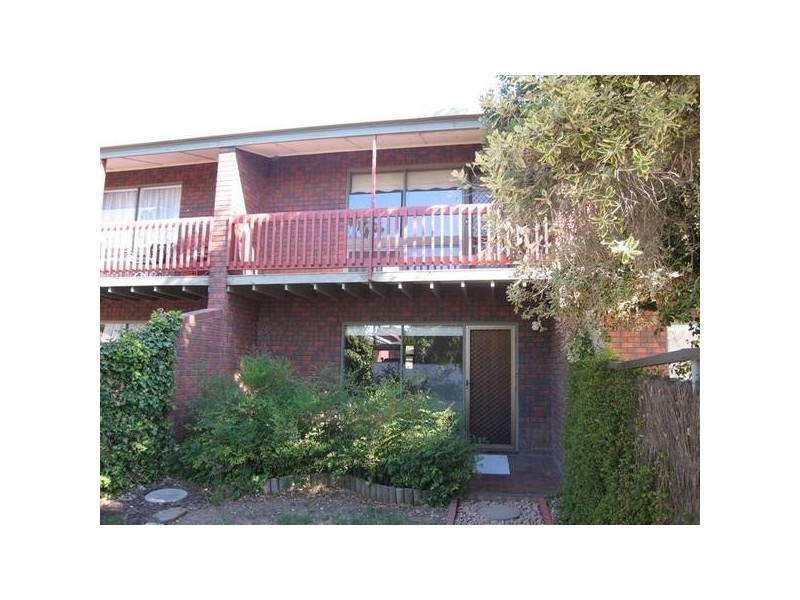 2/44 Clark Avenue (facing Gazeby St), Glandore SA 5037