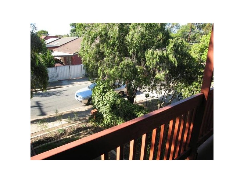 2/44 Clark Avenue (facing Gazeby St), Glandore SA 5037