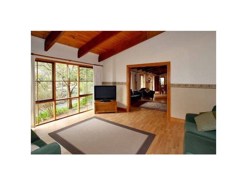 16 Woodland Grove, Aberfoyle Park SA 5159