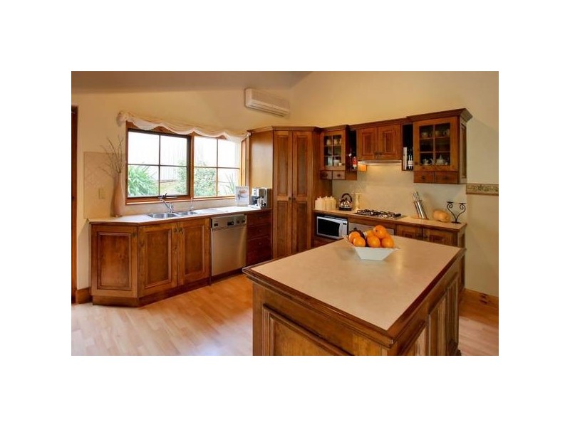 16 Woodland Grove, Aberfoyle Park SA 5159