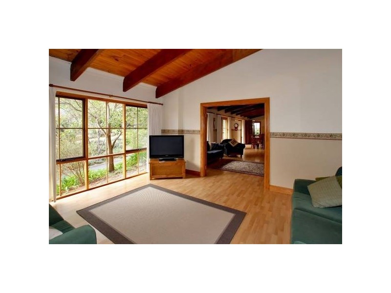 16 Woodland Grove, Aberfoyle Park SA 5159