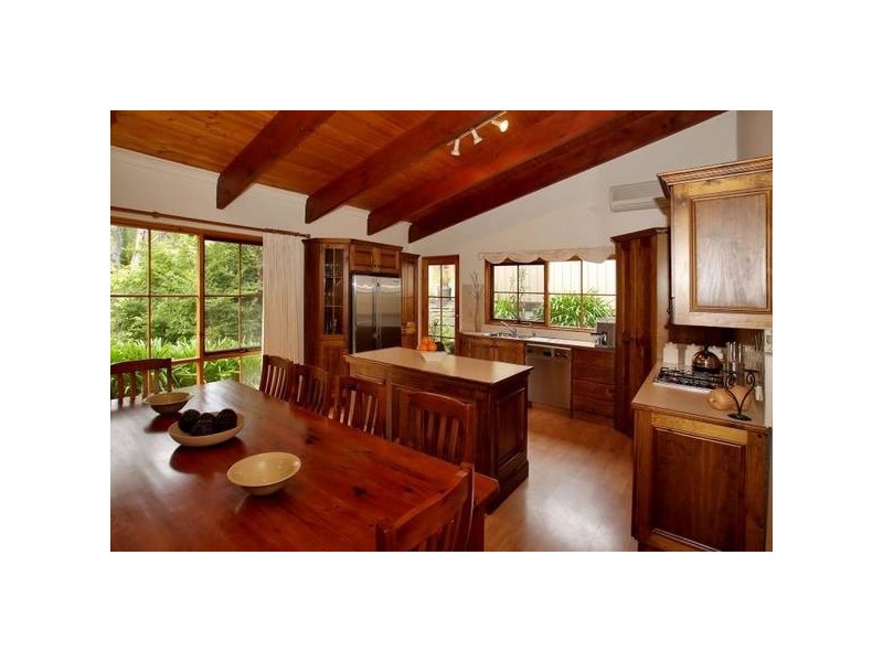 16 Woodland Grove, Aberfoyle Park SA 5159