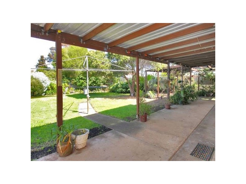 6 Julian Street, Christie Downs SA 5164