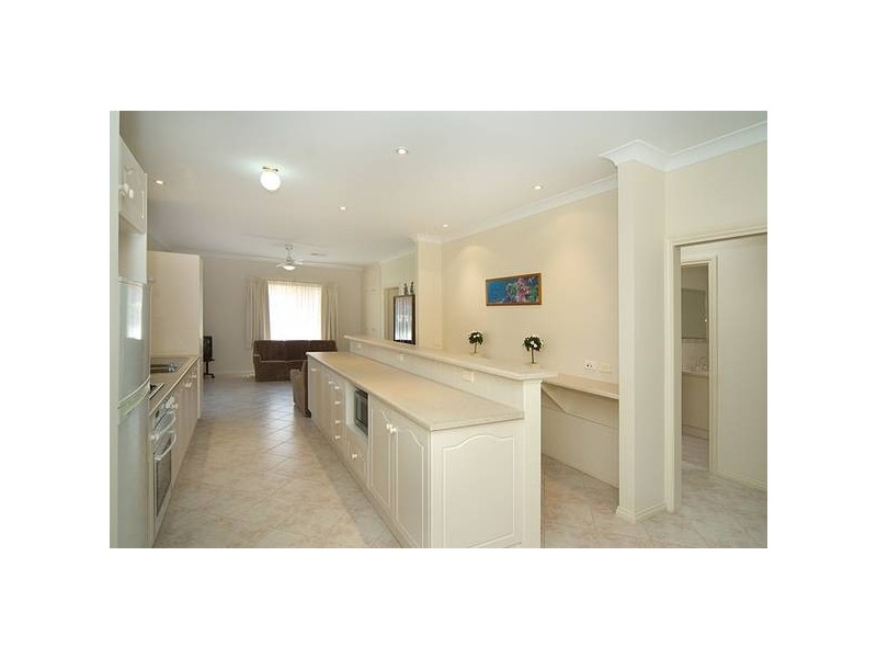 2 Yeomans Avenue, Henley Beach South SA 5022