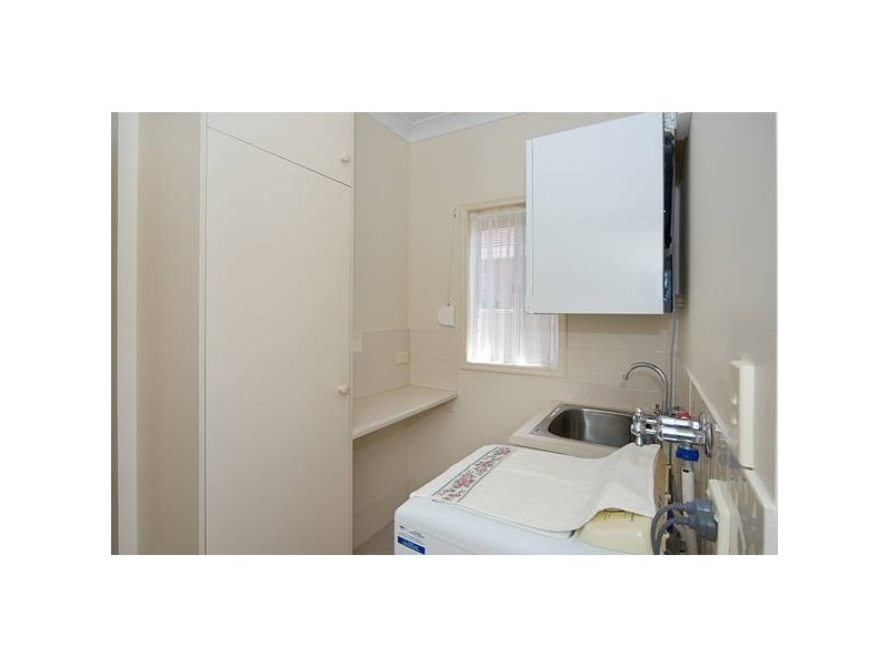 2 Yeomans Avenue, Henley Beach South SA 5022