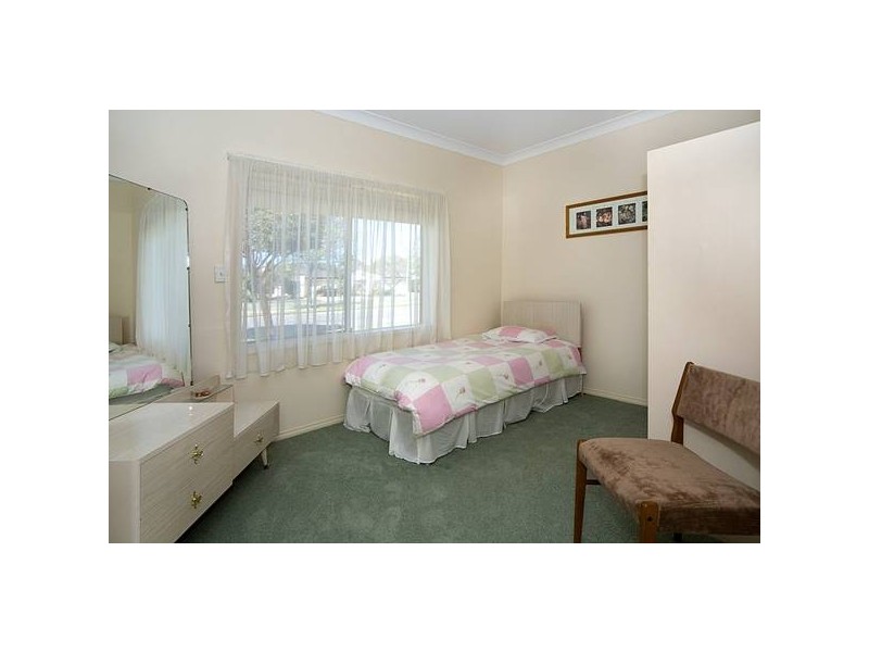 2 Yeomans Avenue, Henley Beach South SA 5022