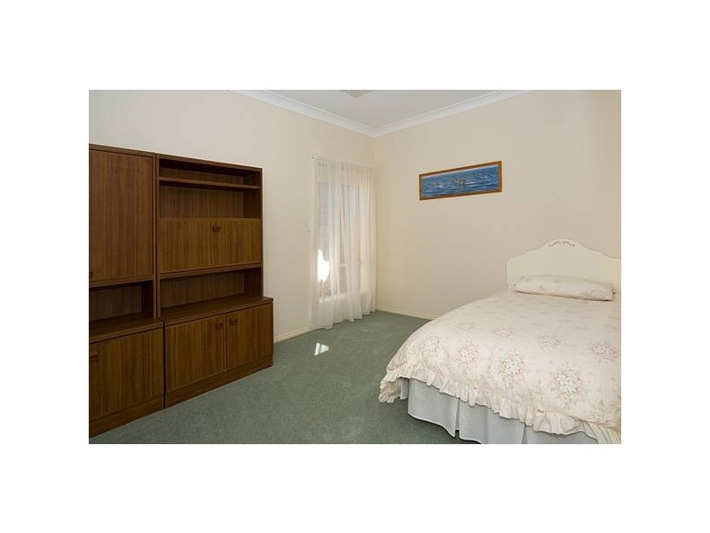 2 Yeomans Avenue, Henley Beach South SA 5022