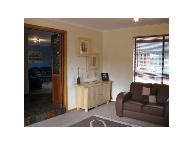 26 Woodlea Drive, Aberfoyle Park SA 5159