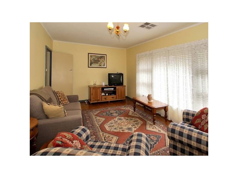 27 St Andrews Crescent, Novar Gardens SA 5040