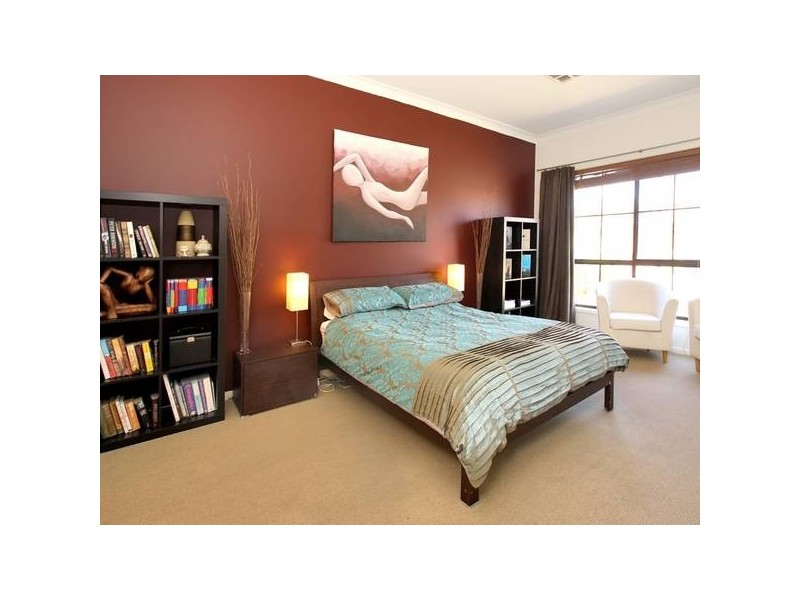 24 Merchant Avenue, Mitchell Park SA 5043