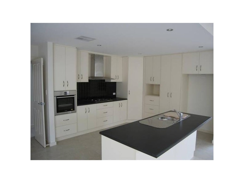 6 Manor Court (enter via Nash St & Medallion Dve), Grange SA 5022