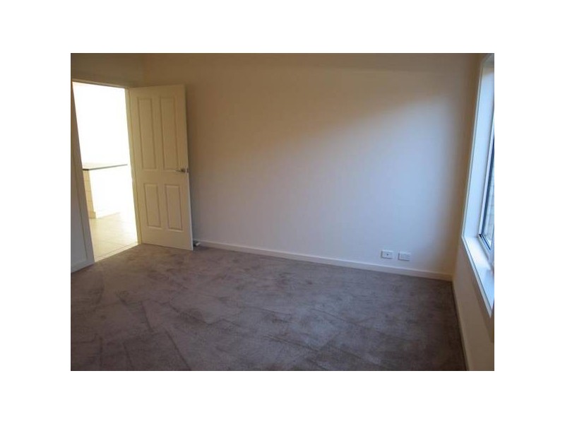 6 Manor Court (enter via Nash St & Medallion Dve), Grange SA 5022