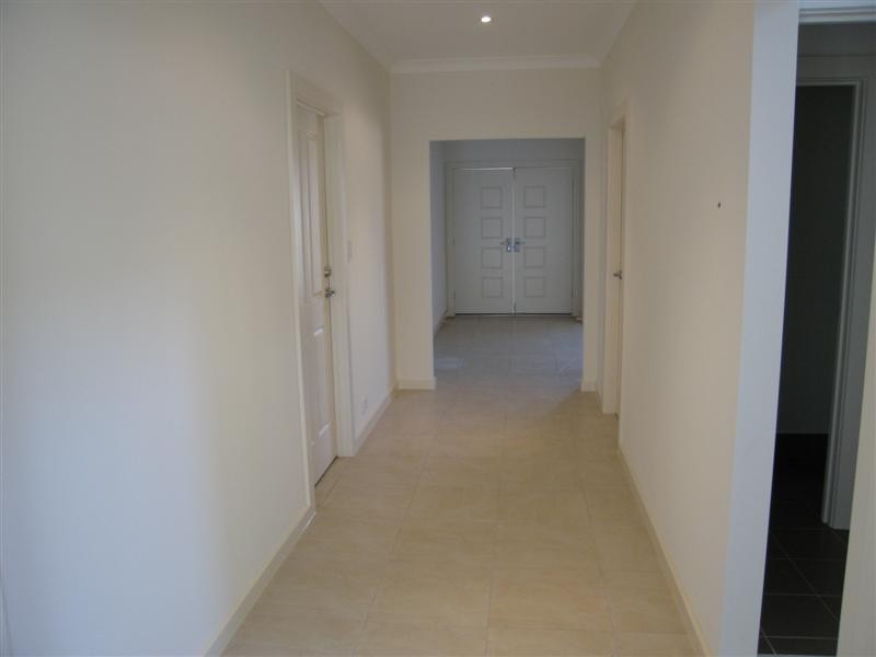6 Manor Court (enter via Nash St & Medallion Dve), Grange SA 5022