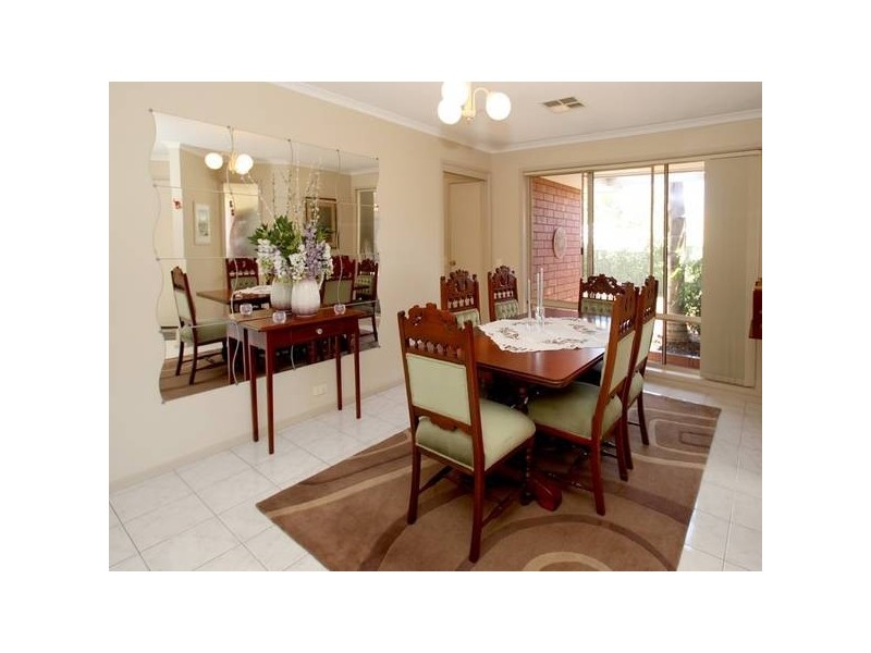 28 Gleneagles Road, Aberfoyle Park SA 5159