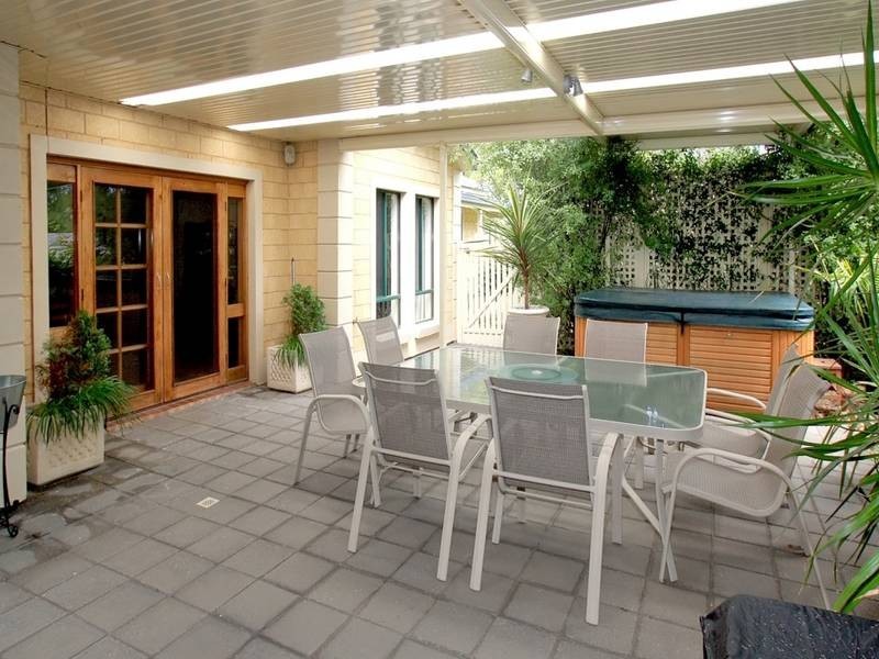 3 Woodland Grove, Aberfoyle Park SA 5159