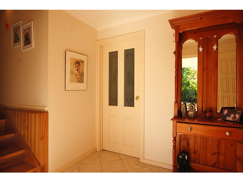 28 Lyn Street, Aberfoyle Park SA 5159