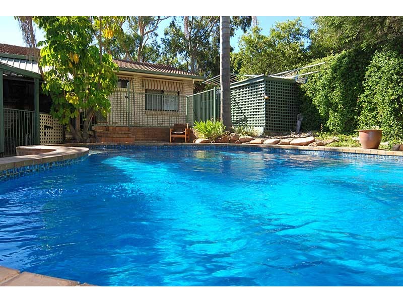 28 Lyn Street, Aberfoyle Park SA 5159