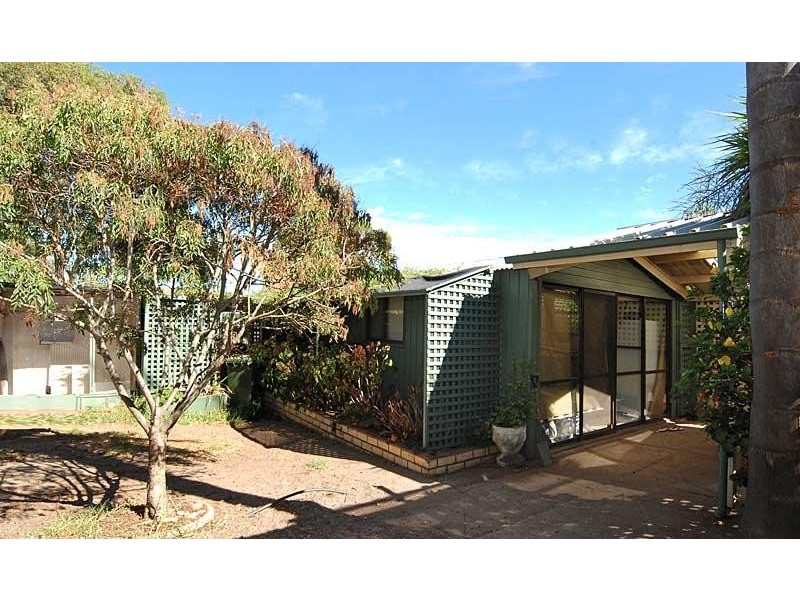 28 Lyn Street, Aberfoyle Park SA 5159