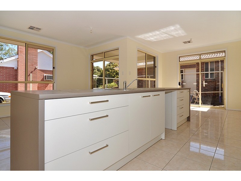 6 Thorne Crescent, Mitchell Park SA 5043