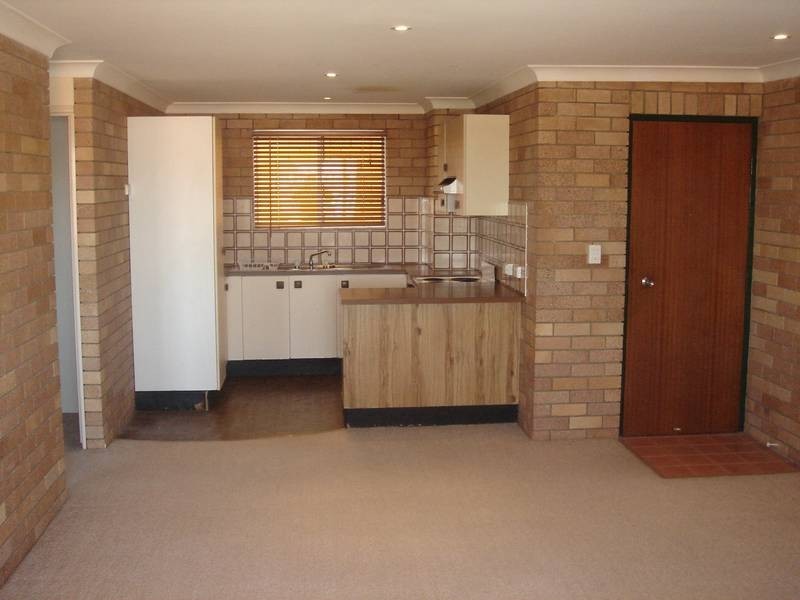 12/12 Coonawrin Street, Battery Hill QLD 4551