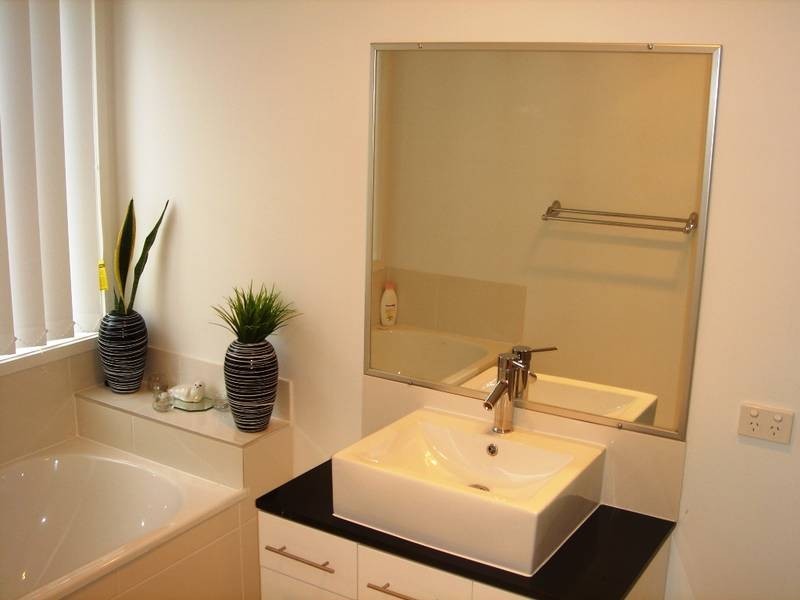 17 Barrine Crescent, Caloundra West QLD 4551