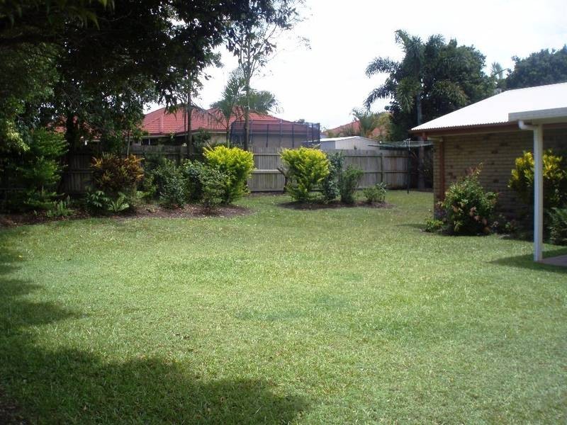11 Village Way, Little Mountain QLD 4551