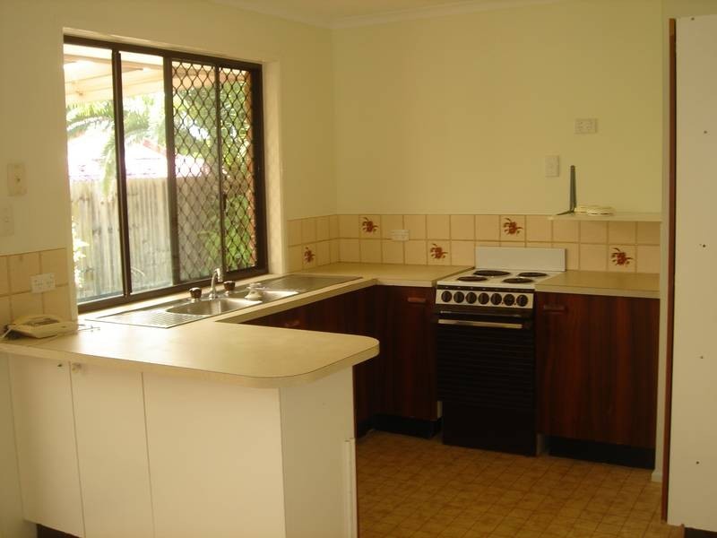 46 Enfield Crescent, Battery Hill QLD 4551