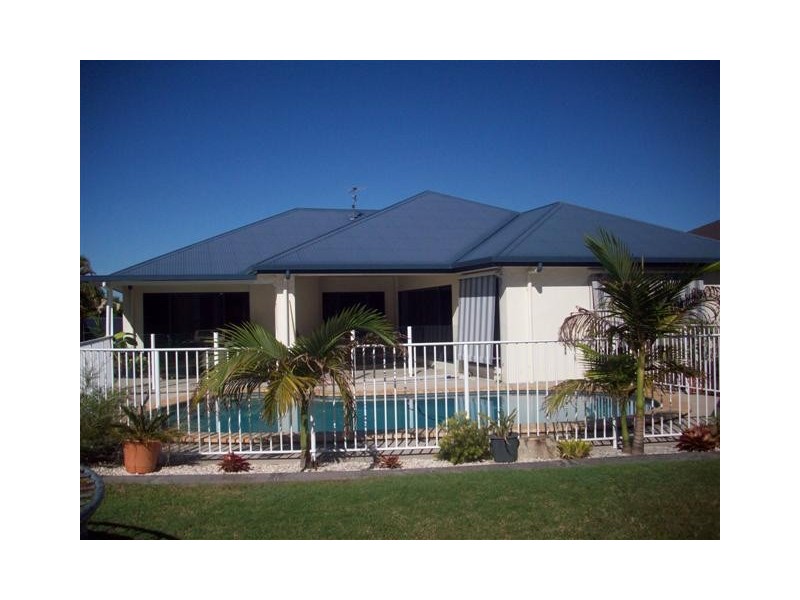 22 Oxford Parade, Pelican Waters QLD 4551
