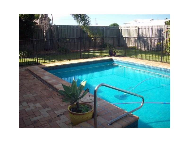 4 Ambako Place, Golden Beach QLD 4551