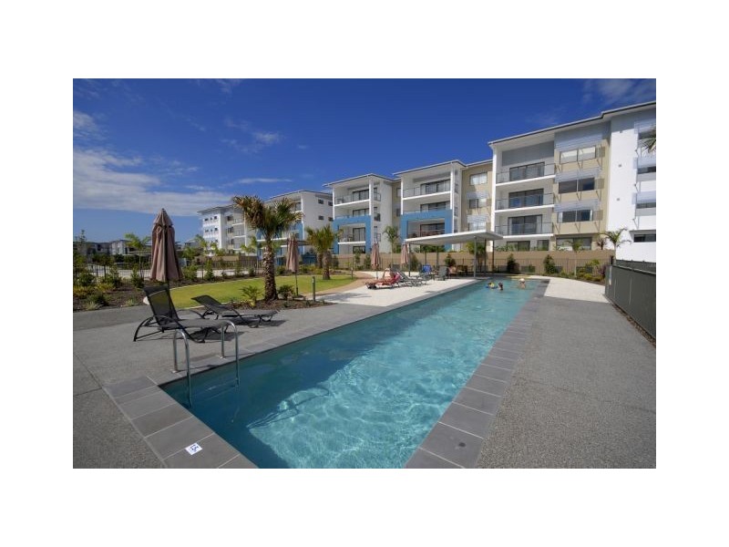 33/4 Grand Parade, Kawana Island QLD 4575