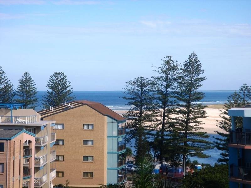 28/30 Minchinton Street, Caloundra QLD 4551