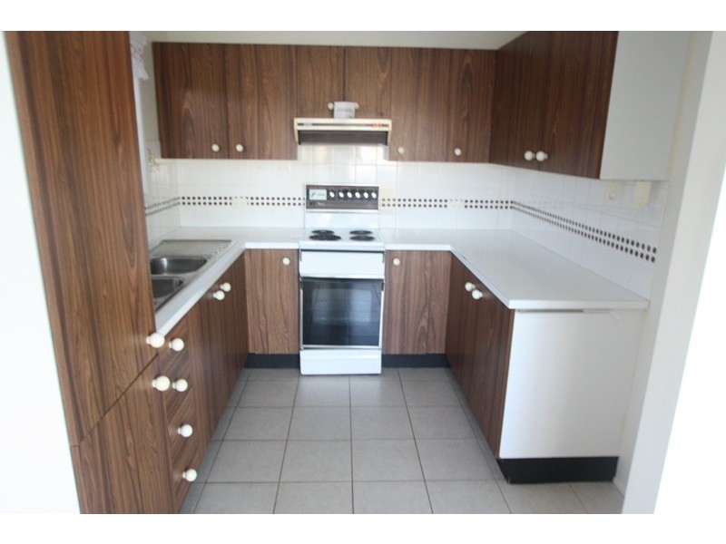 Coonowrin Street, Battery Hill QLD 4551