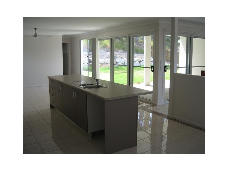 Dunk Street, Little Mountain QLD 4551