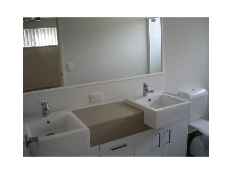 Dunk Street, Little Mountain QLD 4551