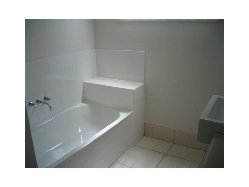 Dunk Street, Little Mountain QLD 4551