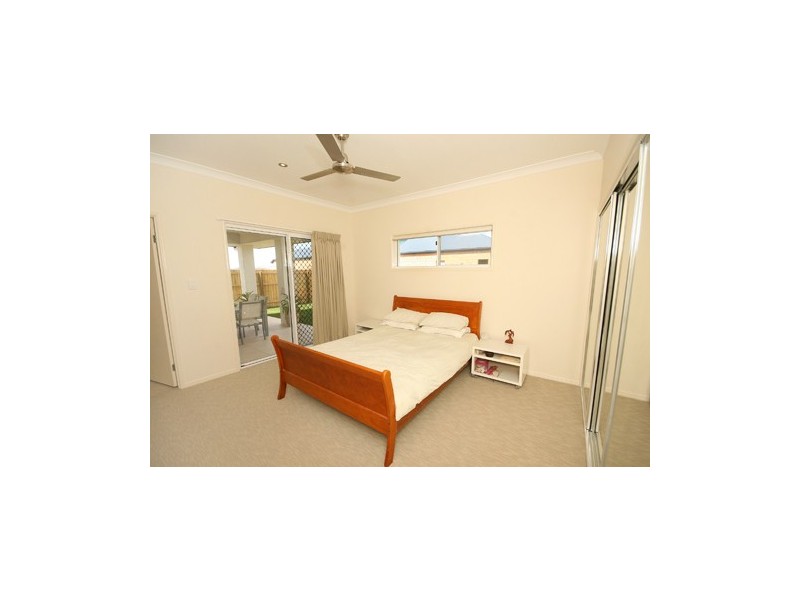 27 Howitt Street, Caloundra West QLD 4551