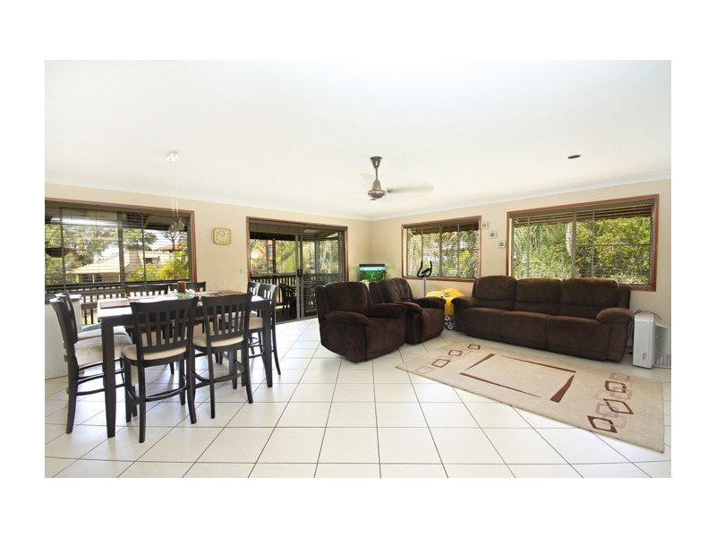 2 Shearwater Court, Aroona QLD 4551