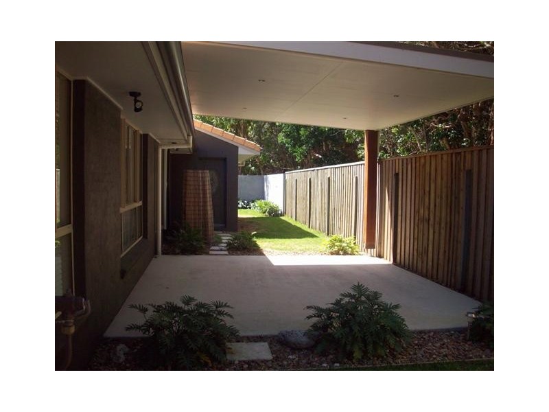 8 White Dove Court, Wurtulla QLD 4575