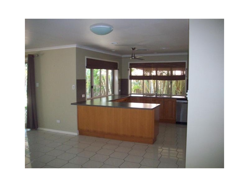 8 White Dove Court, Wurtulla QLD 4575