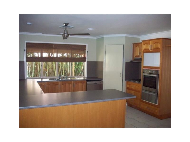 8 White Dove Court, Wurtulla QLD 4575