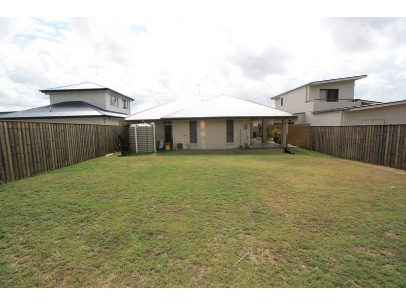 28 Elvena Cct, Little Mountain QLD 4551