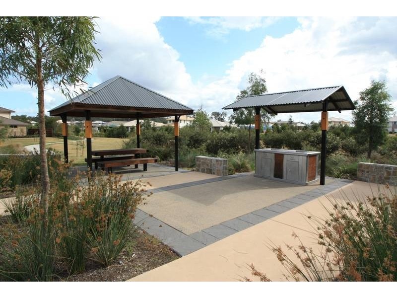 28 Elvena Cct, Little Mountain QLD 4551