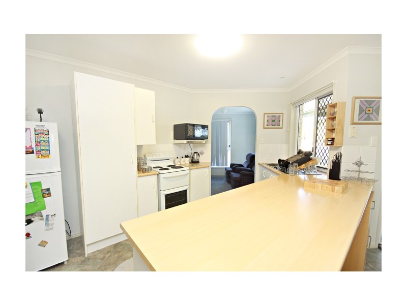 3 Heathglen Court, Little Mountain QLD 4551