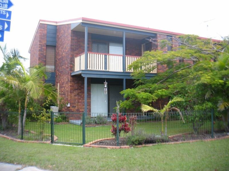1/4 North Street, Golden Beach QLD 4551