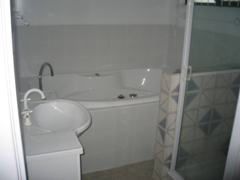 1/4 North Street, Golden Beach QLD 4551