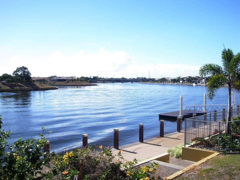 7 Zanzibar Court, Kawana Island QLD 4575