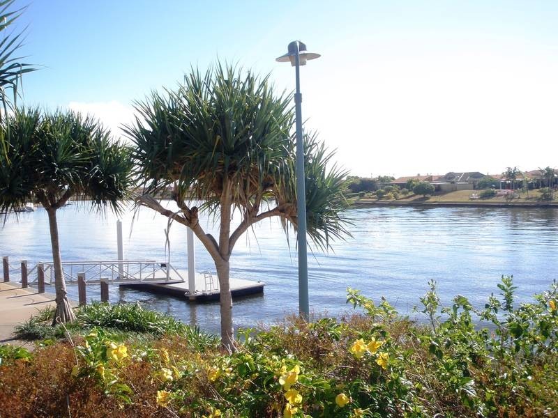 7 Zanzibar Court, Kawana Island QLD 4575