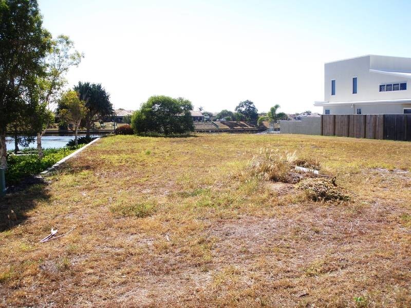7 Zanzibar Court, Kawana Island QLD 4575